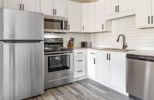 Wake Forest Apartment | Modern Apartment in Prime Location (ID8109X75)