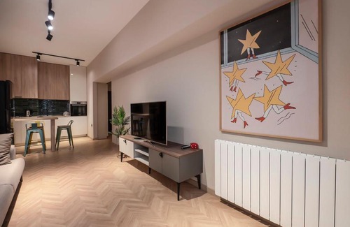 Saburtalo Apartment | Modern Apartment near Central Park