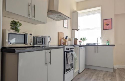 Reddish Apartment | Modern Apartment Near Manchester City Centre