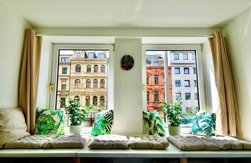 New Town Condo | Modern apartment right in Cologne's trendy district