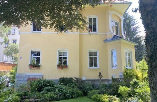 Schleiz Apartment | Modern apartment Schieke