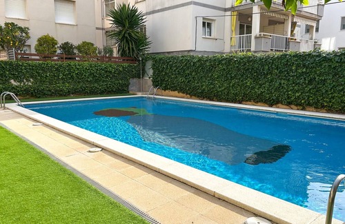 Cubelles Apartment | Modern Apartment w/Pool and Parking Hostem