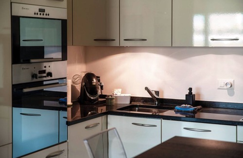 Paradiso Apartment | Modern apartment with terrace near Lugano (Sandi Luxury Apartment)