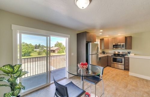 St. Anthony Apartment | Modern Apt - 7 Mi to St. Anthony Sand Dunes!