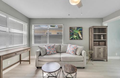 North Beach Apartment | Modern Apt Near Beach – Views Wi-Fi