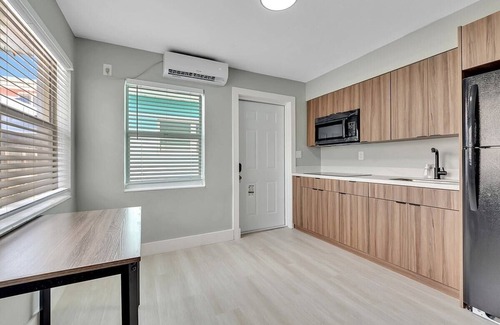 North Beach Apartment | Modern Apt Near Beach Views & Wi-fi