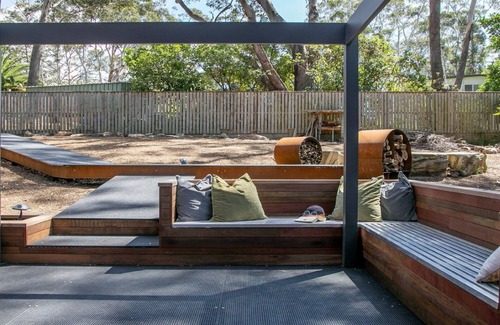 Macmasters Beach House | Modern architect designed home walking distance to Macmasters Beach