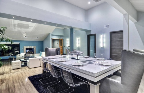 San Onofre House | Modern Beach Retreat: Private Pool & Exclusive Beach Access in Gated Community