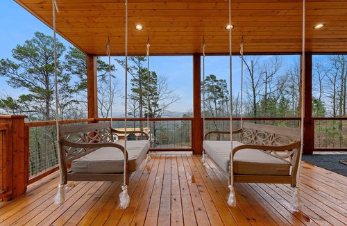 Broken Bow Cabin | Modern Cabin/Mountain Escape/Breathtaking Lake Views/Sleeps 15 Pet Friendly
