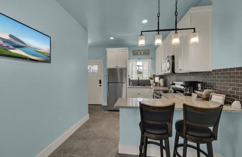Fredericksburg House | Modern Casita with Hot Tub – Six Minutes from Main Street