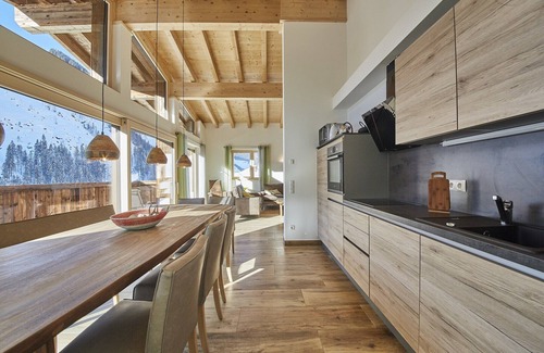 Viehhofen Ski Chalet | Modern chalet with sauna