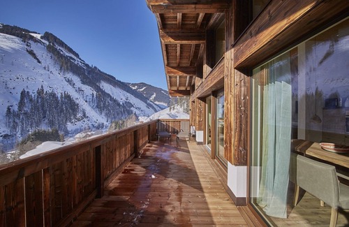 Viehhofen Ski Chalet | Modern chalet with sauna