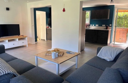 Le Bourg-d'Oisans House | MODERN CHALET LOCATED BETWEEN BOURG D’OISANS AND ALLEMOND - SLEEPS 8