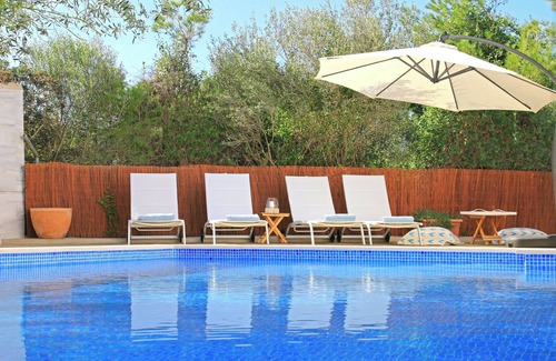 Son Baulo House | Modern chalet: private pool, 2 terraces, 700m to beach, quiet residential area