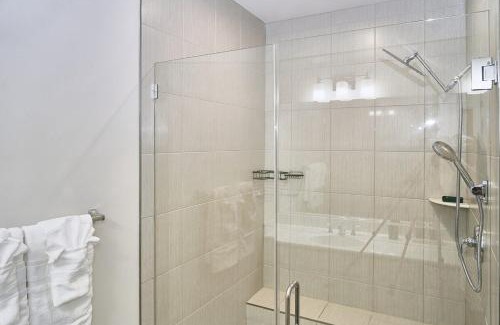 Largo Villa | Modern Chic Gateway near DC & Fedex field