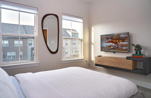 Largo Villa | Modern Chic Gateway near DC & Fedex field