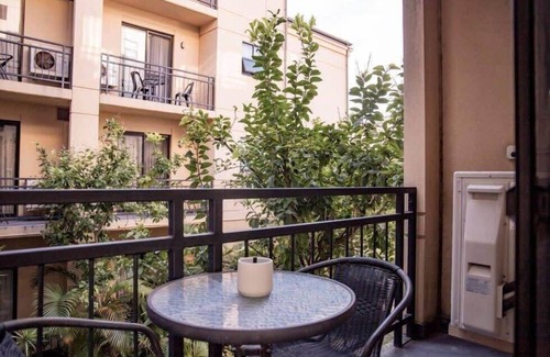 West Perth Apartment | Modern City Stay in Vibrant Northbridge Apartment