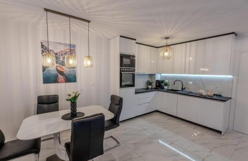 Mejasi Apartment | Modern Cityscape 2-Bedroom Terrace apartment