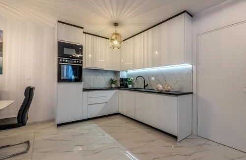 Mejasi Apartment | Modern Cityscape 2-Bedroom Terrace apartment