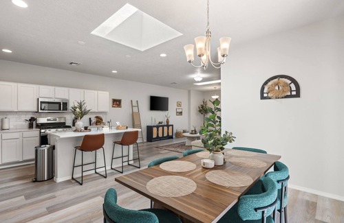 Mesa Del Sol Innovation Park House | MODERN COMFORT 3BR HOME NEAR AIRPORT & NETFLIX
