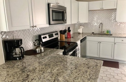 Goose Creek House | Modern Comfort + Convenient Location!