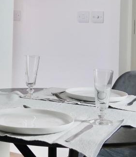 Moffat Apartment | Modern comfortable hideaway