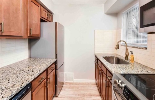 Drayton Plains Condo | Modern Condo Near B · Interior Designer's Modern Condo Near Beaumont