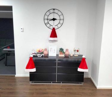 St Leonards House | Modern cosey 4bedroom house walk to beach