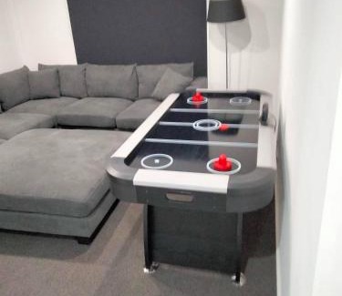 St Leonards House | Modern cosey 4bedroom house walk to beach