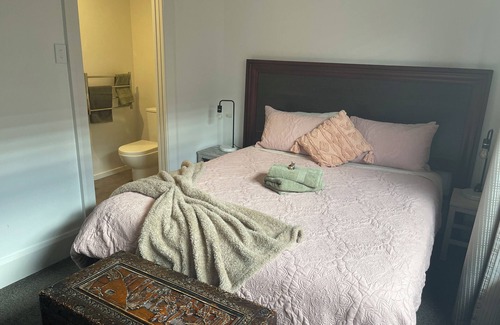 Avonside House | Modern Cosy Character villa