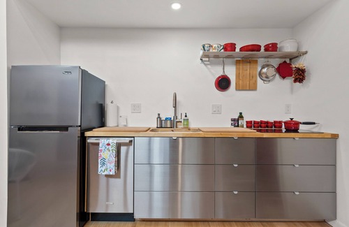 Downtown Colorado Springs Cottage | Modern Cottage with Peaceful Garden in Colorado Springs
