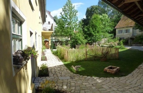 Siegenburg Apartment | Modern, cozy vacation apartment for 5 people