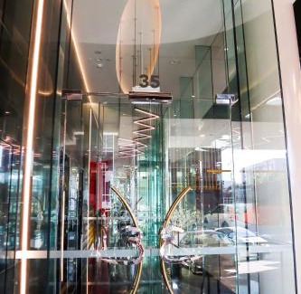 South Brisbane Apartment | Modern Designers Pad by Serain Residences