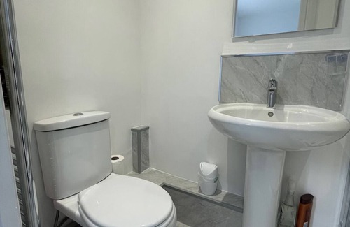 Milton Keynes Apartment | Modern Double Bed Apartment in Milton Keynes
