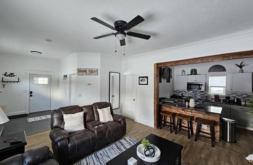 Idaho Falls House | Modern Downtown Livingnn