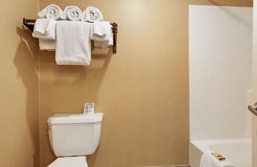 Bryce Canyon Hotel | Modern Elegance in the Heart of Utah! Indoor Pool, Free Breakfast, Free Parking!