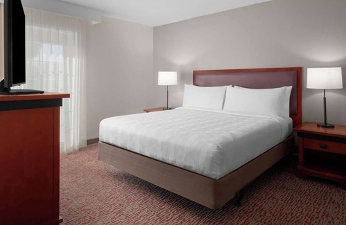 Downtown Hotel | Modern Extended Stay in Campbell – Full Kitchen! Balcony, Free Parking!