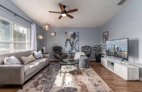 Port Tampa City House | Modern Family Home in South Tampa with Fenced-in Backyard Nearby MacDill AFB