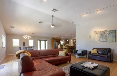 Town of Schodack House | Modern Farm Home☀️2 hrs from NYC🌲Peaceful Oasis⚡️WIFI✔️Work remotely✨Clean
