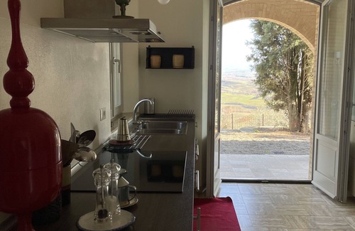 San Quirico d'Orcia House | Modern Farmhouse surrounded by vineyard/olive groves, 5 min from the town center