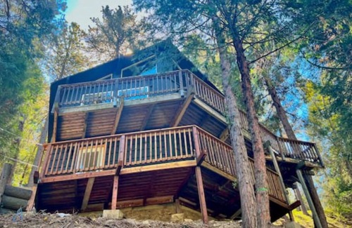 Crestline Ski Chalet | Modern Farmhouse Cabin in Crestline