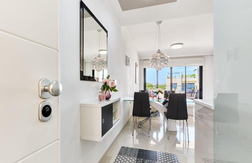 Pilar de la Horadada Apartment | Modern flat close to beach & Top Golf courses - By Welcomely