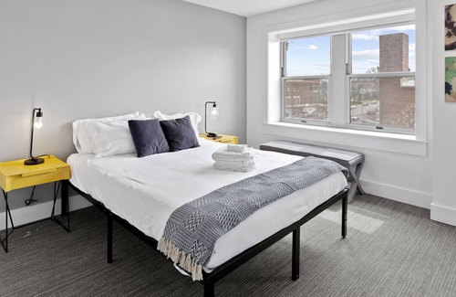 Hanover Place Apartment | Modern Fully equipped Studio in Historic Midtown