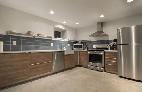 Fremont Apartment | modern garden two bedroom pet friendly