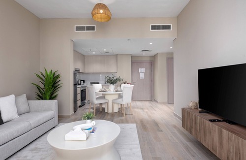 Abu Dhabi Apartment | Modern Hideaway w/Canal Views on Yas Island