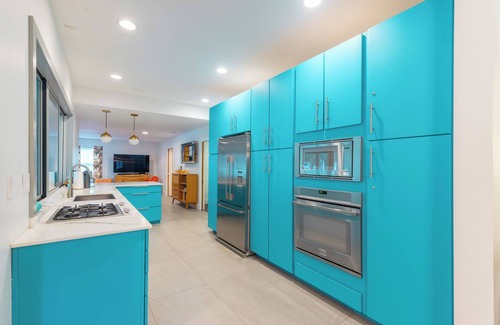 Marshall House | Modern Historic Home - Two Blocks to Downtown