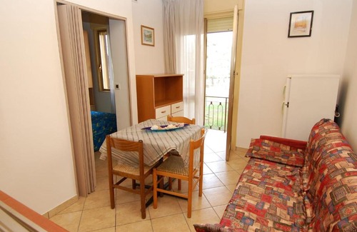 Rosapineta Apartment | Modern holiday home apartment in Rosolina with coastal view