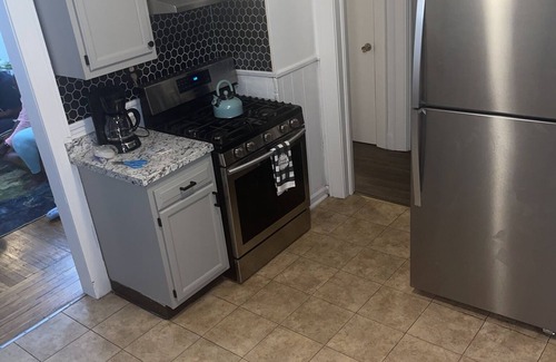 New Haven Apartment | Modern Home 10 minutes from Yale Hospital & University