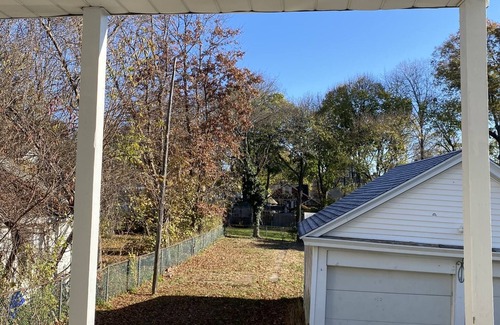 New Haven Apartment | Modern Home 10 minutes from Yale Hospital & University