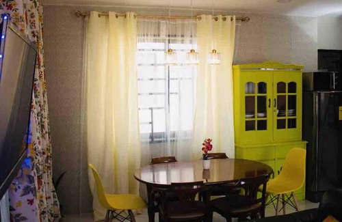 San Fernando House | Modern Home in Lakeshore Estate with High Speed Internet @300mbps